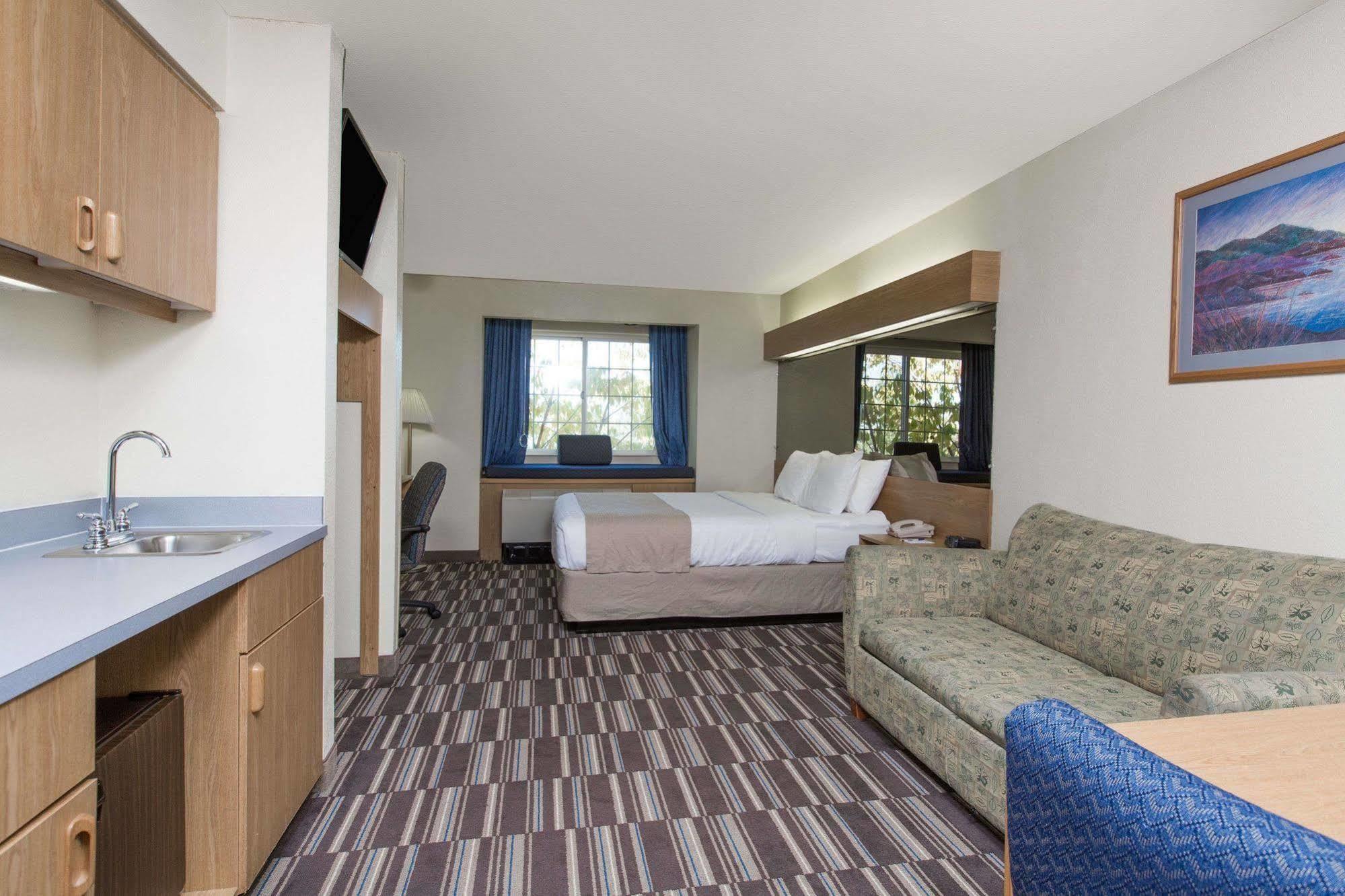 Baymont Inn & Suites By Wyndham Anchorage Airport Eksteriør billede